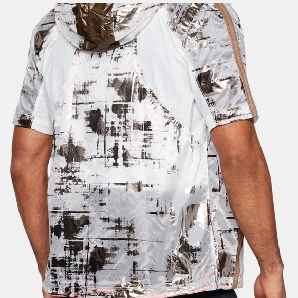 Men's UA Perpetual Short Sleve Windbreaker NWT - Picture 8 of 13